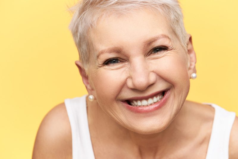 Dental-Implants.jpg